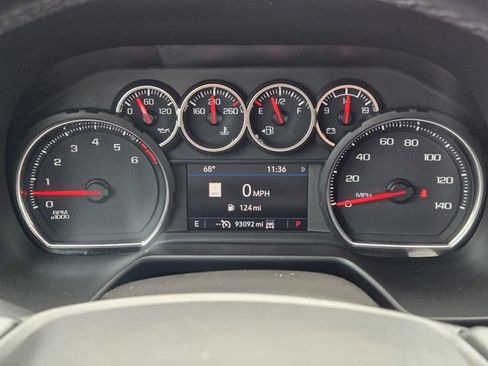 Used 2021 Chevrolet Tahoe Z71 w/ Rear Media and Nav Package image 17