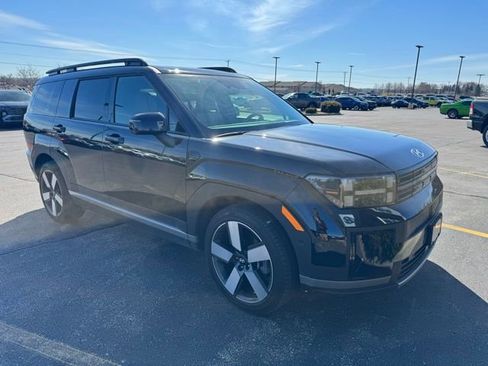 Used 2024 Hyundai Santa Fe Limited image 2