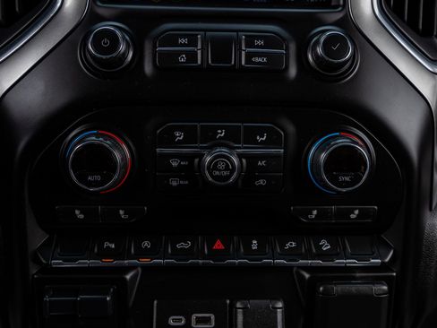 Used 2021 Chevrolet Silverado 1500 LT Trail Boss w/ Convenience Package II image 25