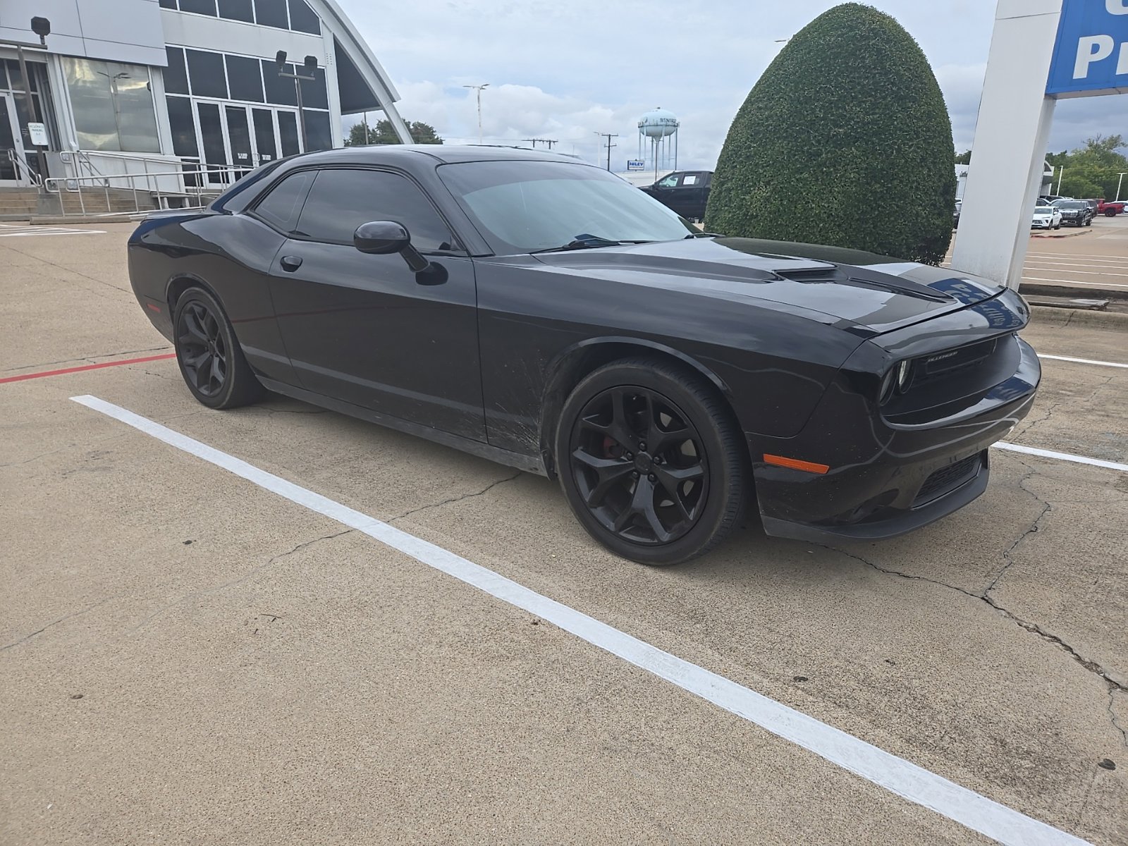 Used 2016 Dodge Challenger SXT Plus RWD image 3