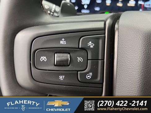 Used 2025 GMC Sierra 1500 AT4 w/ Technology Package AWD/4WD image 25