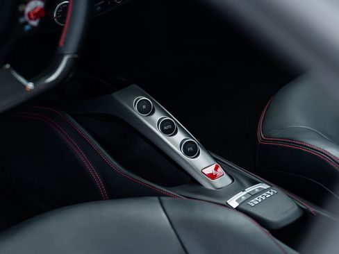 Used 2017 Ferrari 488 GTB image 30