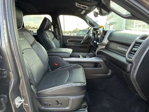 Used 2025 RAM 3500 Laramie AWD/4WD image 31