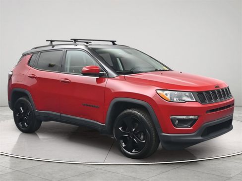 Used 2020 Jeep Compass Latitude image 1