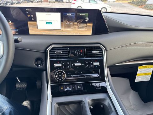 New 2026 Nissan Armada Platinum image 19