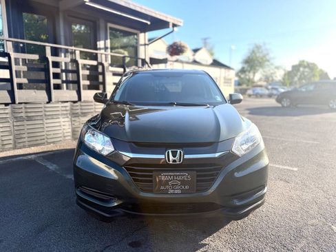 Used 2017 Honda HR-V LX image 9