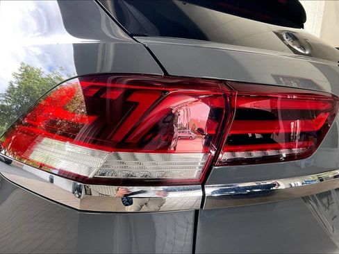 Used 2021 Volkswagen Atlas Cross Sport SEL Premium R-Line AWD/4WD image 17