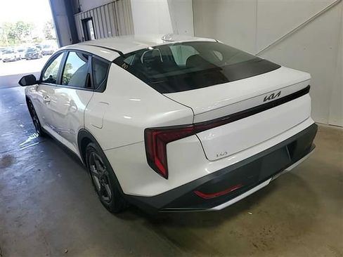 Used 2025 Kia K4 LXS image 6