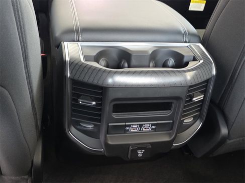 New 2026 RAM 1500 4x4 Crew Cab image 10
