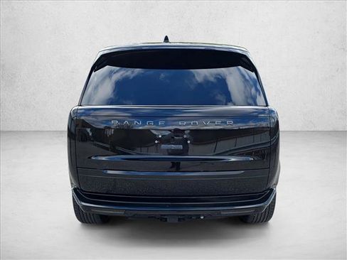 Used 2023 Land Rover Range Rover Long Wheelbase SE image 6