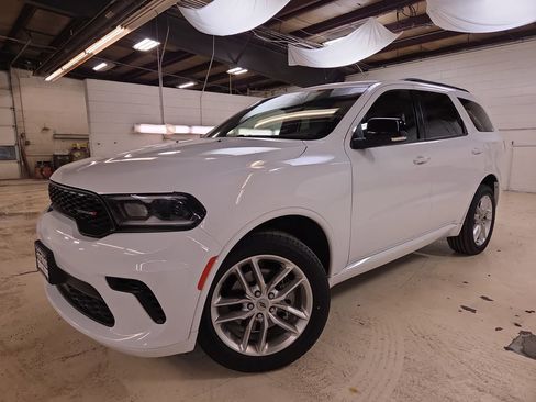 Used 2024 Dodge Durango GT image 1