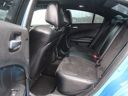 Used 2016 Dodge Charger R/T Scat Pack w/ Technology Group image 28