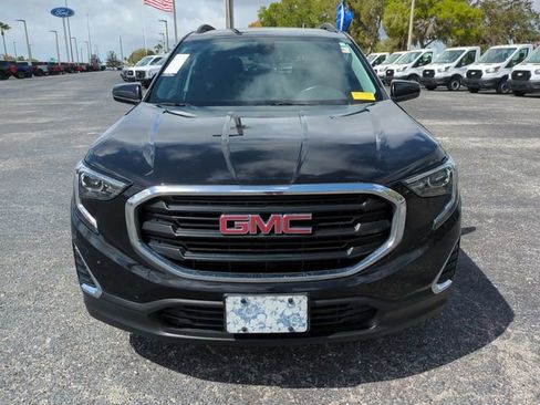 Used 2020 GMC Terrain SLE w/ Driver Convenience Package FWD image 2
