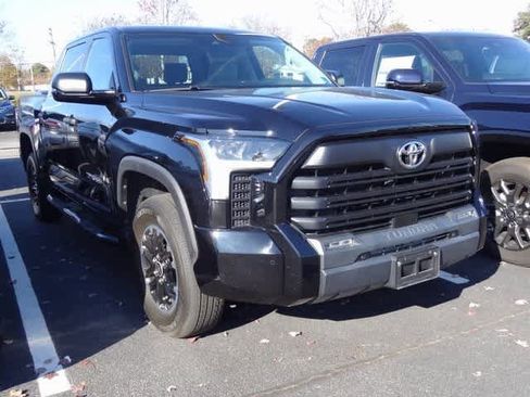 Used 2024 Toyota Tundra SR5 image 3