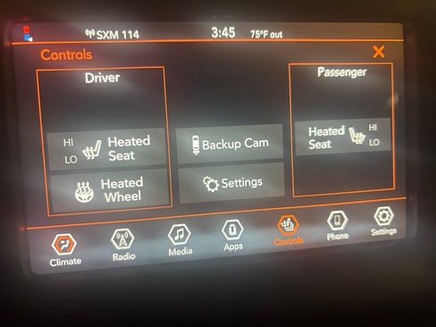 Used 2020 Jeep Cherokee Latitude Plus w/ Cold Weather Group AWD/4WD image 21