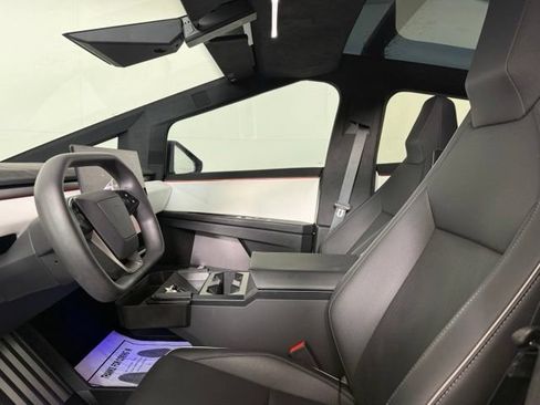 Used 2024 Tesla Cybertruck Cyberbeast AWD/4WD image 5