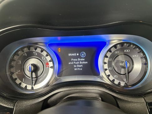 Used 2023 Chrysler 300 S image 24