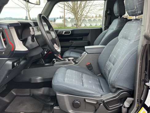 Used 2024 Ford Bronco Heritage Edition AWD/4WD image 10
