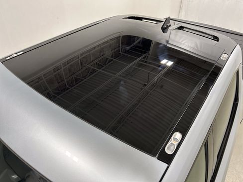 Used 2024 Rivian R1T Adventure AWD/4WD image 13