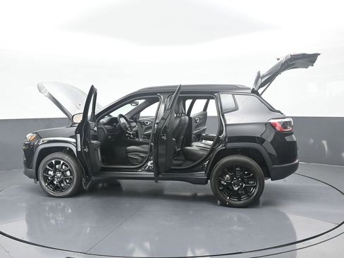 New 2026 Jeep Compass Latitude image 70