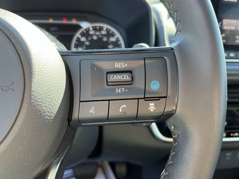 Used 2023 Nissan Rogue SV w/ SV Premium Package image 23