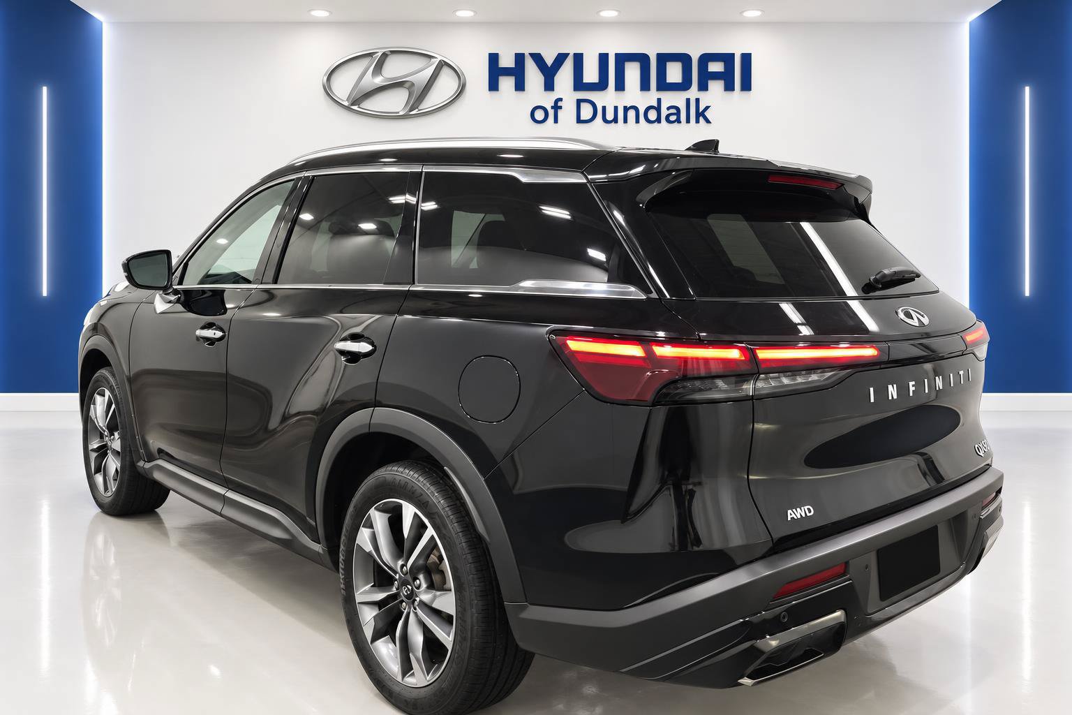 Used 2024 INFINITI QX60 Luxe AWD/4WD image 2