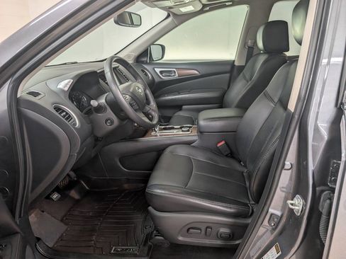 Used 2018 Nissan Pathfinder Platinum AWD/4WD image 7
