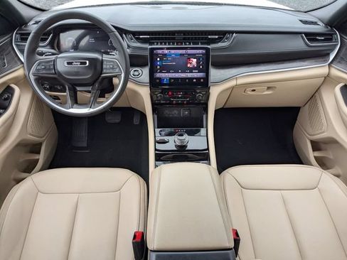 Certified 2023 Jeep Grand Cherokee Limited AWD/4WD image 21