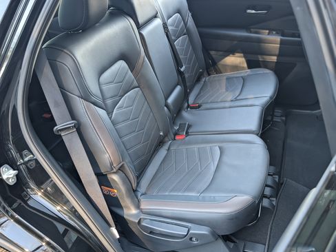 Used 2024 Nissan Pathfinder Platinum w/ Cargo Package image 24