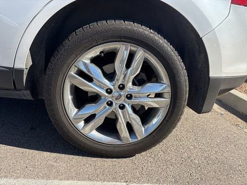 Used 2014 Ford Edge SEL image 17