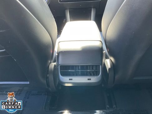 Used 2018 Tesla Model 3 Long Range image 33