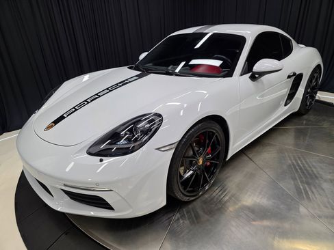 Used 2017 Porsche 718 Cayman image 45