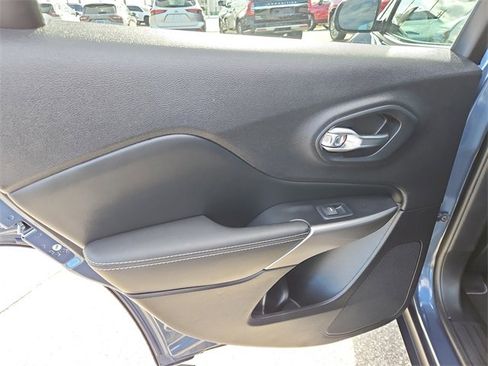 Used 2021 Jeep Cherokee Latitude Lux 80th Anniv w/ Quick Order Package 26U 80TH image 14