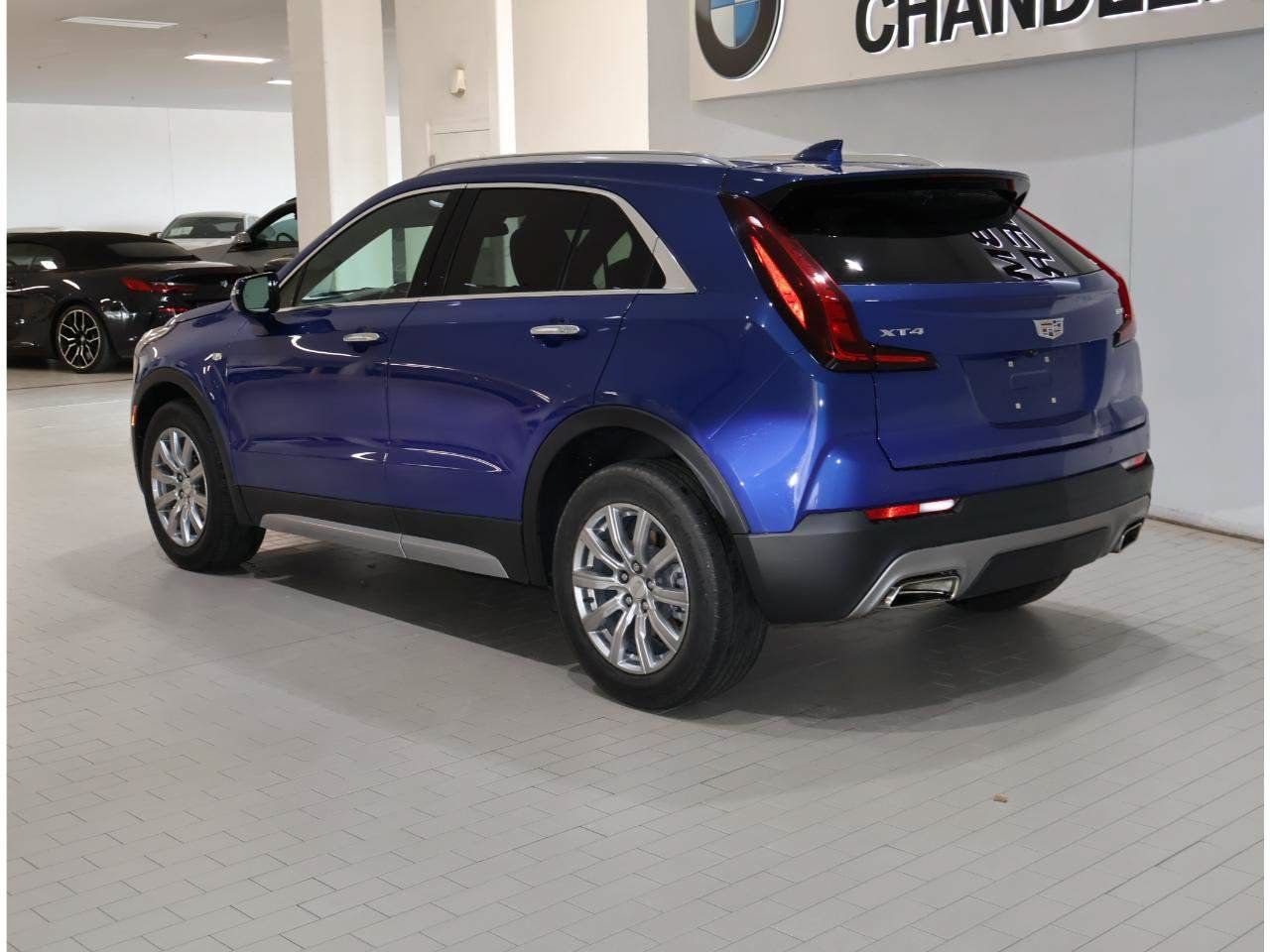 Used 2021 Cadillac XT4 Premium Luxury w/ Cold Weather Package FWD image 5