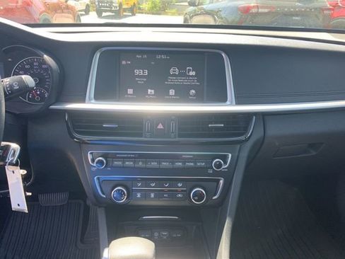 Used 2020 Kia Optima LX image 29