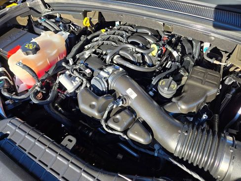 Used 2023 Jeep Grand Cherokee L Laredo image 18