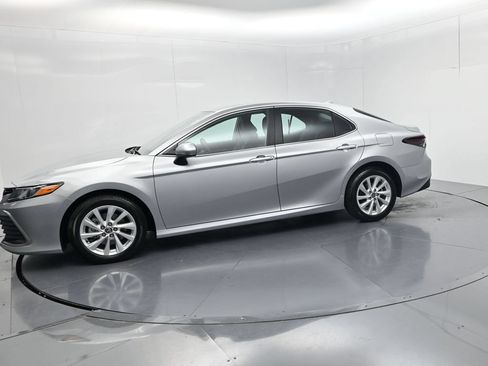 Used 2024 Toyota Camry LE AWD/4WD image 4