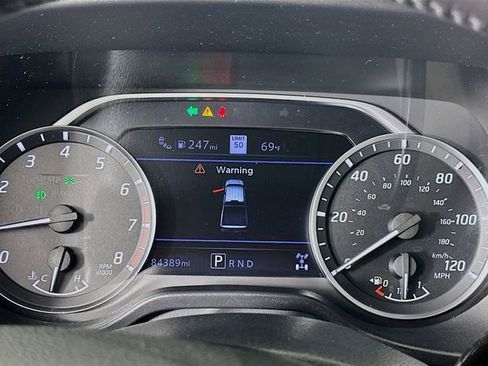 Used 2021 Nissan Titan SL w/ Moonroof Package AWD/4WD image 12
