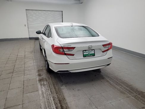Used 2018 Honda Accord EX image 6
