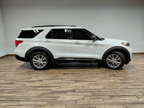 Certified 2020 Ford Explorer XLT w/ Equipment Group 202A image 22