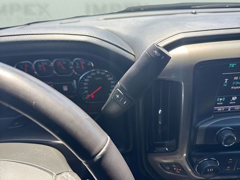 Used 2018 Chevrolet Silverado 1500 High Country AWD/4WD image 19