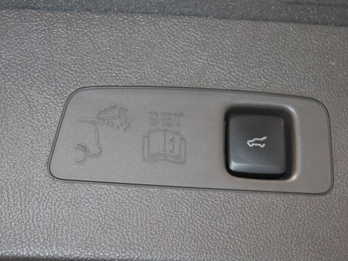 Used 2022 Lincoln Corsair AWD w/ Premium Package image 17
