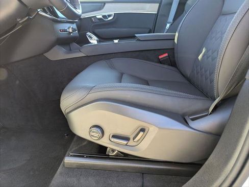 Used 2025 Volvo XC90 B6 Plus w/ Protection Package Premier image 23