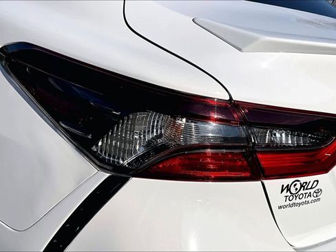 Certified 2021 Toyota Camry SE image 27
