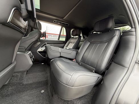 Used 2024 Land Rover Range Rover Long Wheelbase Autobiography image 13