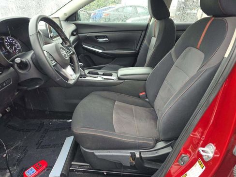 Used 2023 Nissan Sentra SR w/ Electronics Package FWD image 2