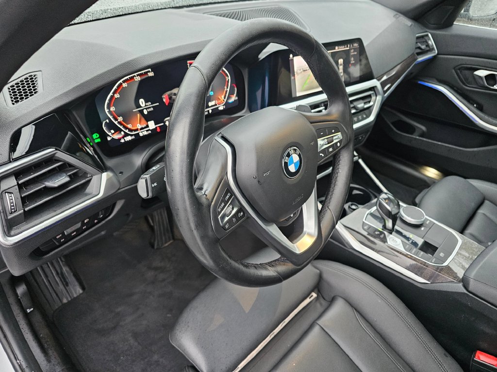 Used 2019 BMW 330i xDrive Sedan w/ Convenience Package AWD/4WD image 23
