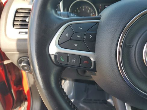 Used 2018 Jeep Compass Latitude image 20