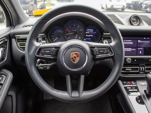 Used 2025 Porsche Macan AWD/4WD image 14