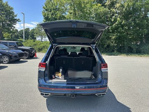 Used 2022 Volkswagen Atlas SEL R-Line AWD/4WD image 34